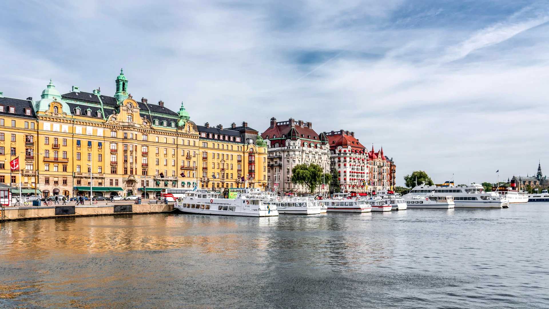 Strandvägen i Stockholm — Sparebörsen ger dig pengar tillbaka på det du ändå handlar